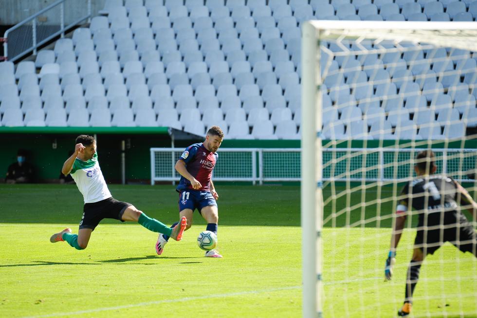 Partido del Racing de Santander contra la SD Huesca, en El Sardinero.