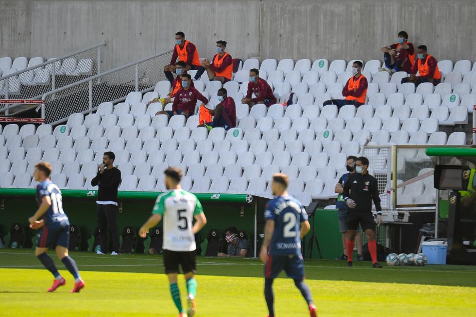 Partido del Racing de Santander contra la SD Huesca, en El Sardinero.