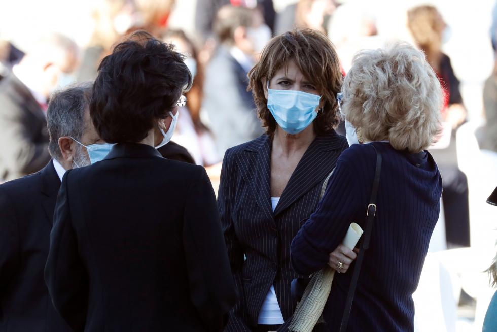El Estado homenajea a las víctimas del virus y a quienes le han hecho frente
