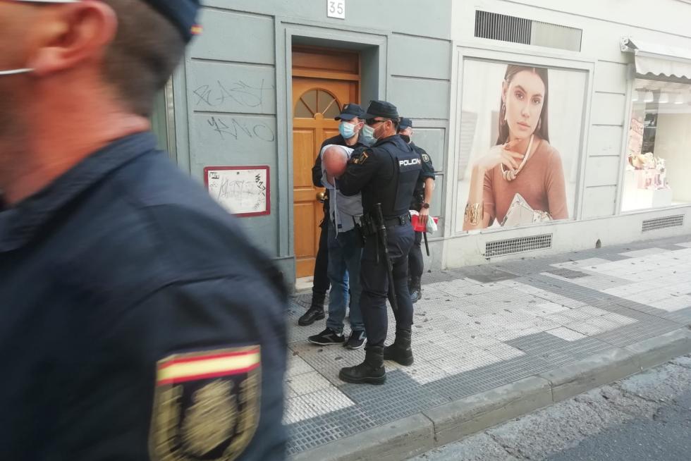 Momentos tensos en el desalojo de los okupas