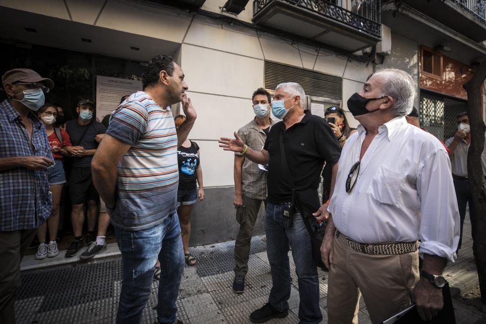 Se han vivido momentos de tensión durante el desalojo de los okupas