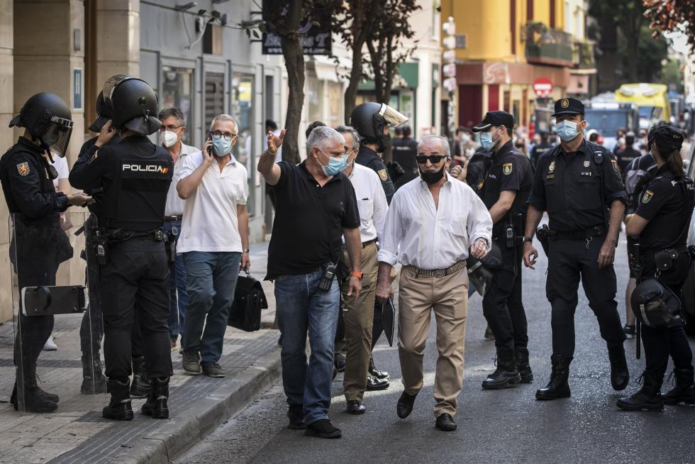 Se han vivido momentos de tensión durante el desalojo de los okupas