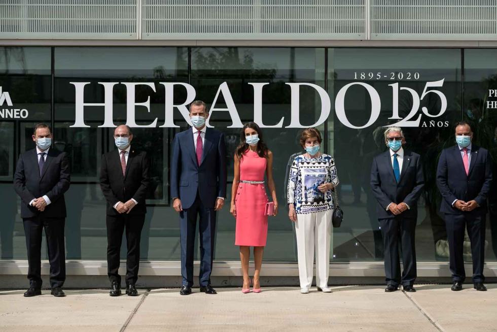 La planta de Villanueva de Gállego se ha vestido de gala para el aniversario.