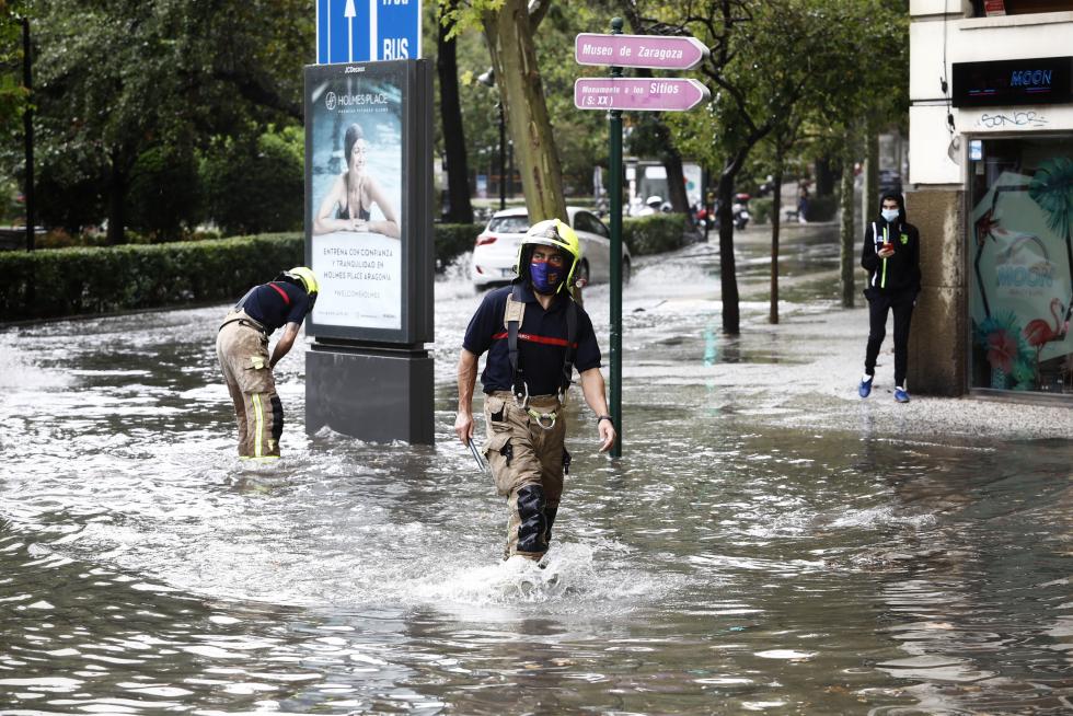 Tromba de lluvia torrencial en Zaragoza
