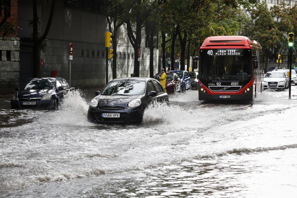 Tromba de lluvia torrencial en Zaragoza