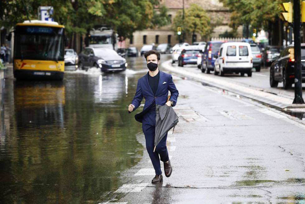 Tromba de lluvia torrencial en Zaragoza