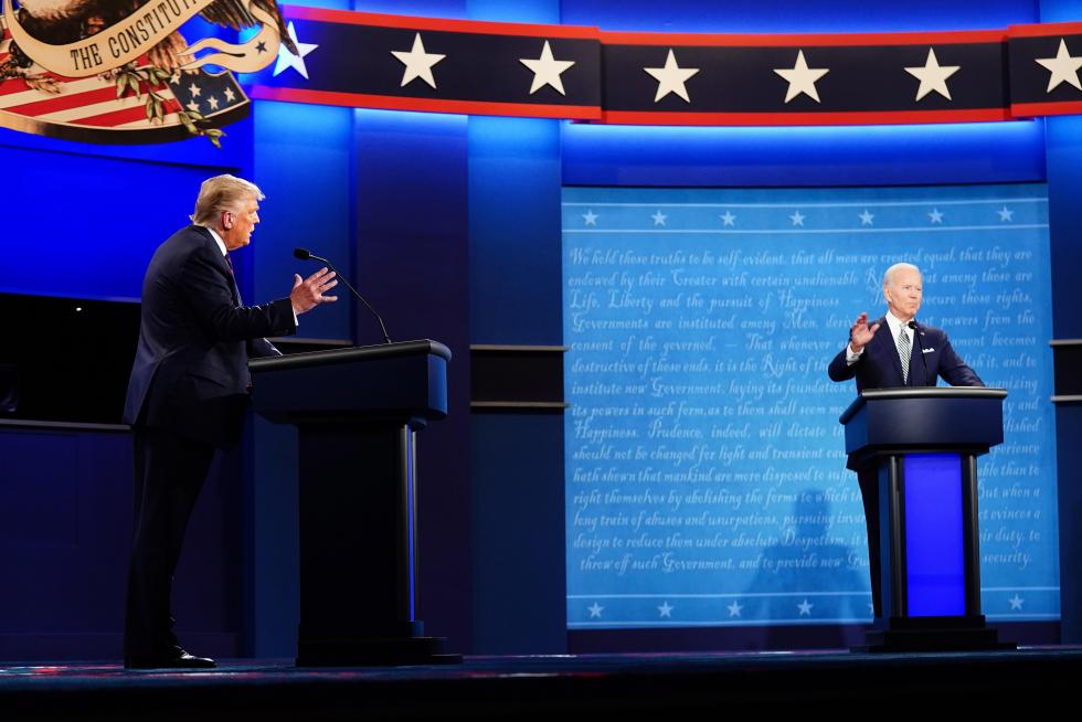 Cleveland (United States), 30/09/2020.- Democratic presidential candidate and US former Vice President Joe Biden speaks during the first Presidential Debate at the Case Western Reserve University and Cleveland Clinic in Cleveland, Ohio, 29 September 2020. It is the first of three scheduled debates between US President Donald Trump and Democratic presidential candidate and former Vice President Joe Biden. (Estados Unidos) EFE/EPA/Morry Gash / POOL First 2020 Presidential Debate