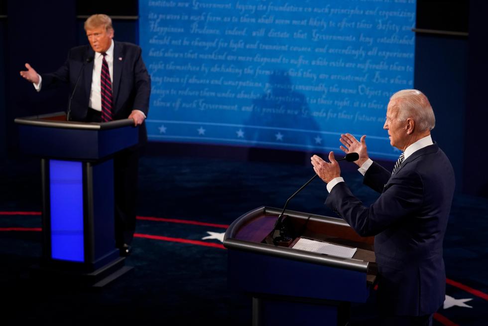Cleveland (United States), 30/09/2020.- US President Donald J. Trump arrives to participate in the first 2020 presidential election debate at Samson Pavilion in Cleveland, Ohio, USA, 29 September 2020. The first presidential debate is co-hosted by Case Western Reserve University and the Cleveland Clinic. (Estados Unidos) EFE/EPA/MICHAEL REYNOLDS First 2020 presidential election debate between US President Donald J. Trump and Democratic presidential candidate Joe Biden