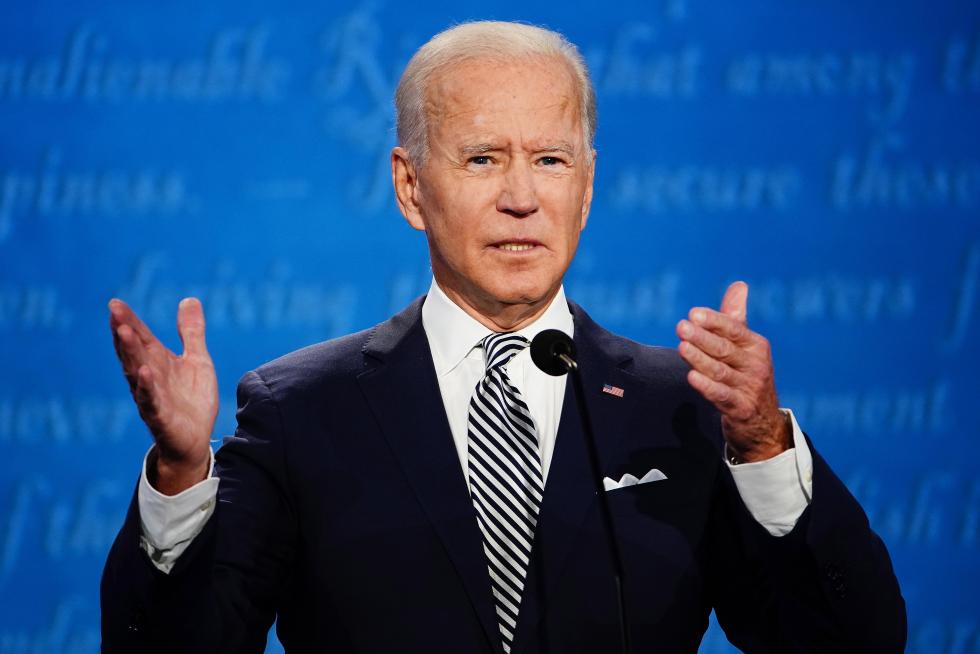 Cleveland (United States), 30/09/2020.- US President Donald Trump responds to Democratic presidential candidate and former Vice President Joe Biden during the first Presidential Debate at the Case Western Reserve University and Cleveland Clinic in Cleveland, Ohio, 29 September 2020. It is the first of three scheduled debates between US President Donald Trump and Democratic presidential candidate and former Vice President Joe Biden. (Estados Unidos) EFE/EPA/Morry Gash / POOL First 2020 Presidential Debate