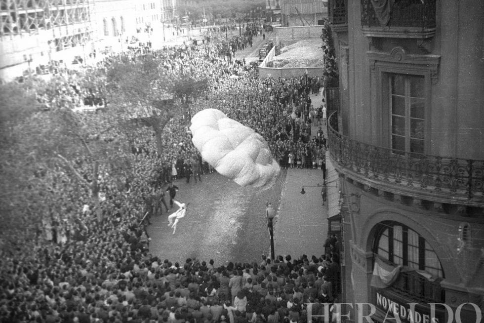 1952. Espectáculo.