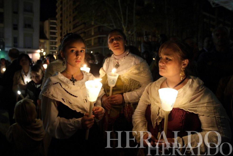 2012. Rosario de Cristal.