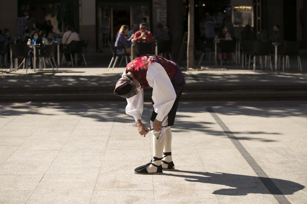 Primer día de las 'no fiestas' del Pilar en Zaragoza.