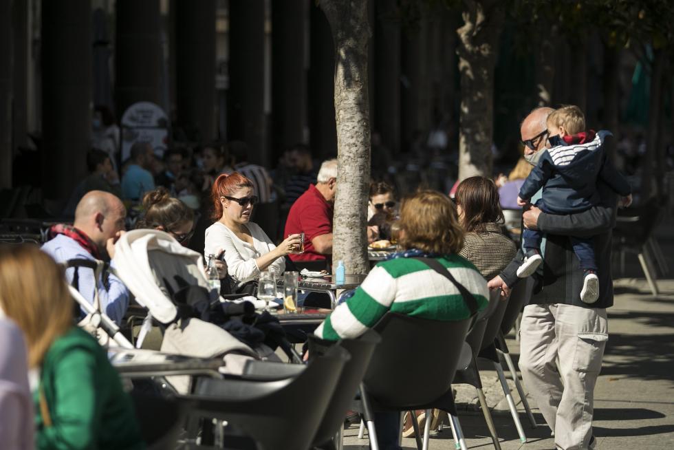 Primer día de las 'no fiestas' del Pilar en Zaragoza.