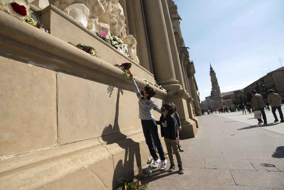 Primer día de las 'no fiestas' del Pilar en Zaragoza.