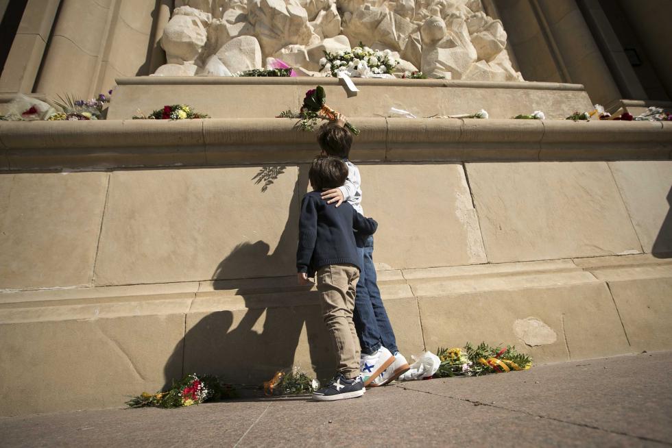 Primer día de las 'no fiestas' del Pilar en Zaragoza.