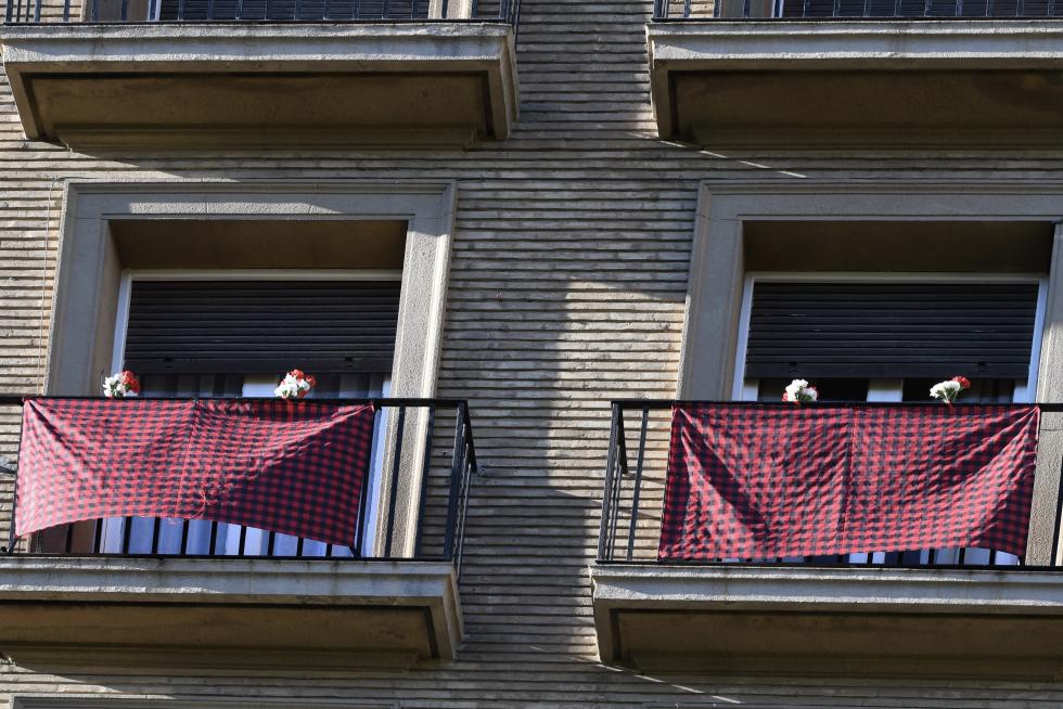 Balcones engalanados en el Día del Pilar 2020 en Zaragoza