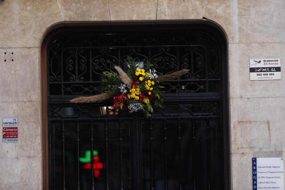 Balcones engalanados en el Día del Pilar 2020 en Zaragoza