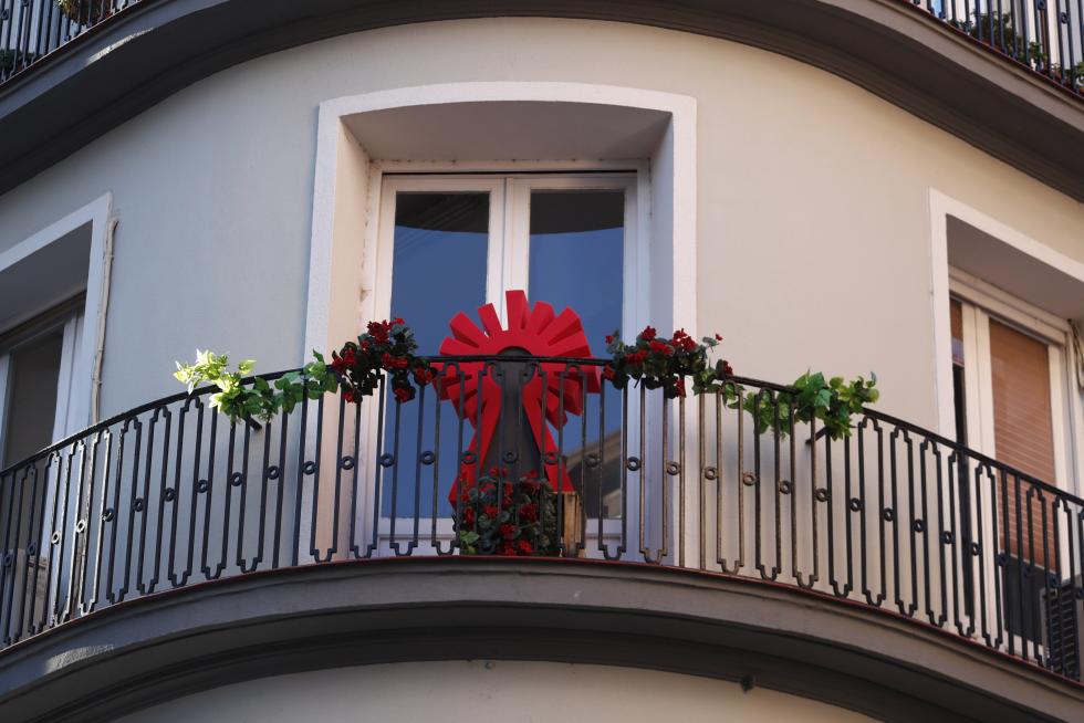 Balcones engalanados en el Día del Pilar 2020 en Zaragoza