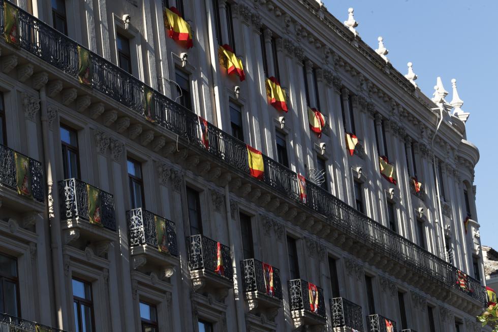 Balcones engalanados en el Día del Pilar 2020 en Zaragoza