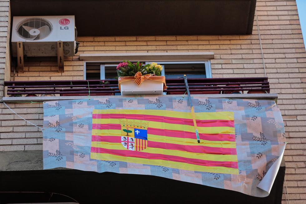 Balcones engalanados en el Día del Pilar 2020 en Zaragoza