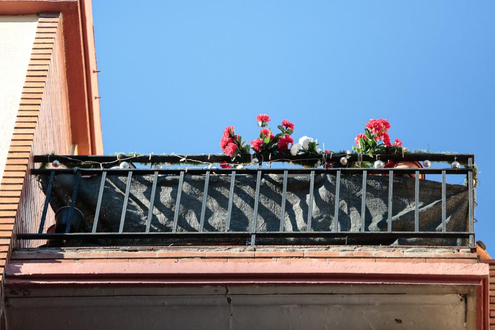 Balcones engalanados en el Día del Pilar 2020 en Zaragoza