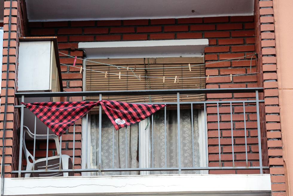 Balcones engalanados en el Día del Pilar 2020 en Zaragoza