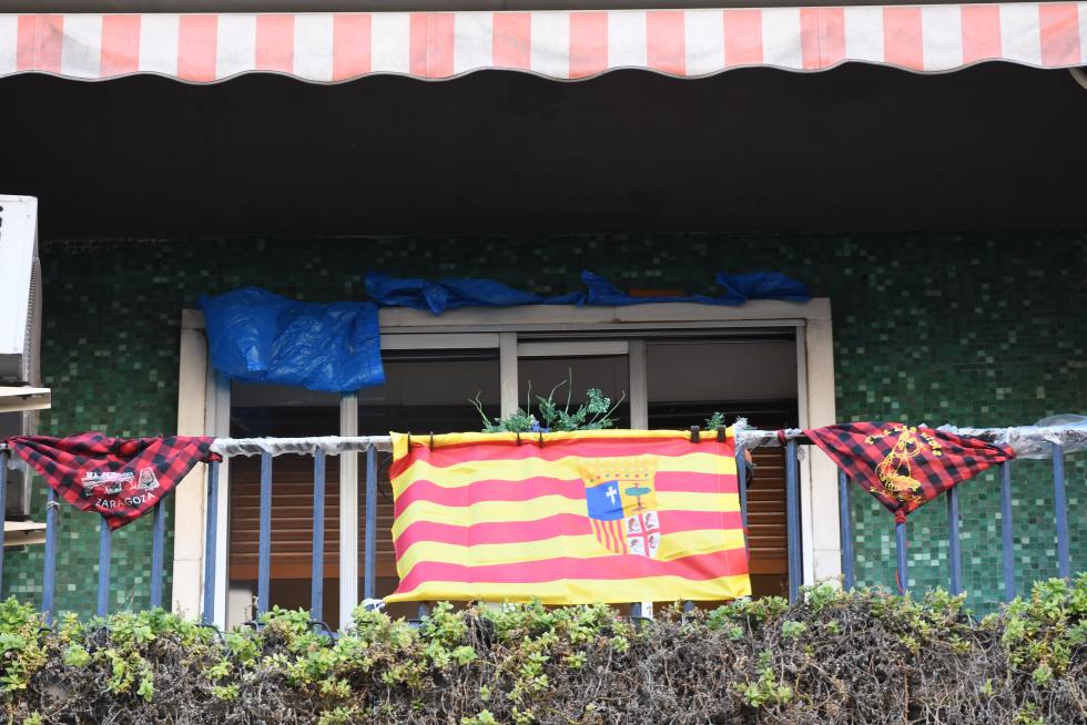 Balcones engalanados en el Día del Pilar 2020 en Zaragoza