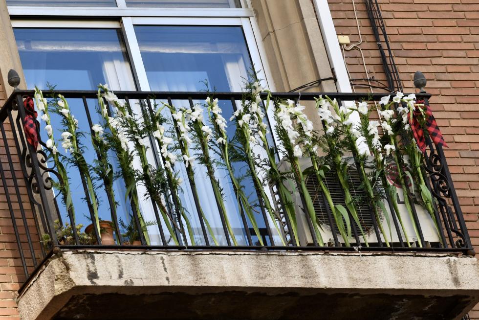 Balcones engalanados en el Día del Pilar 2020 en Zaragoza