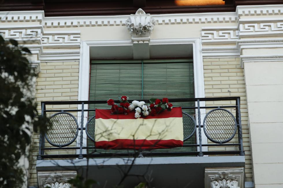 Balcones engalanados en el Día del Pilar de 2020 en Zaragoza