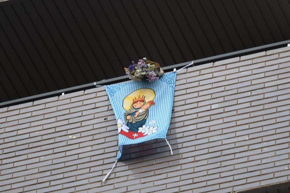 El Día del Pilar 2020 en Zaragoza con balcones engalanados