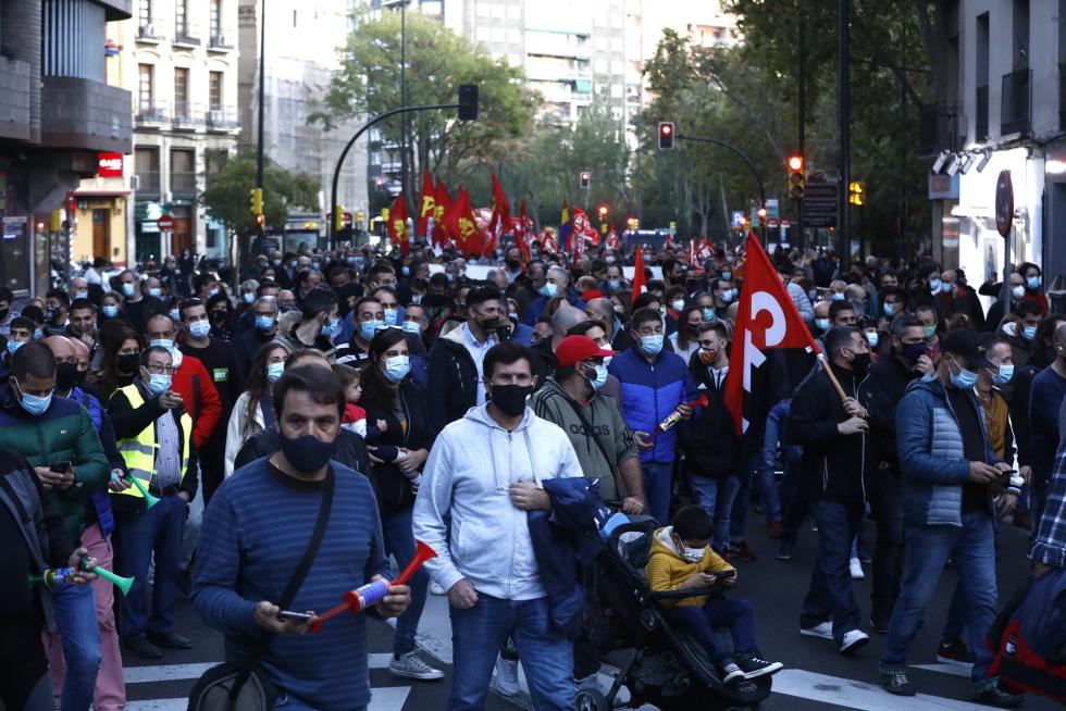 Manifestación de trabajadores de Alumalsa, este sábado en Zaragoza.