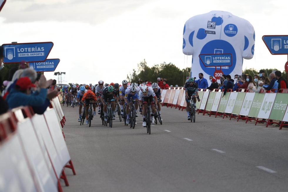 Ambiente en Ejea de los Caballeros, escenario del final de la cuarta etapa de la Vuelta a España