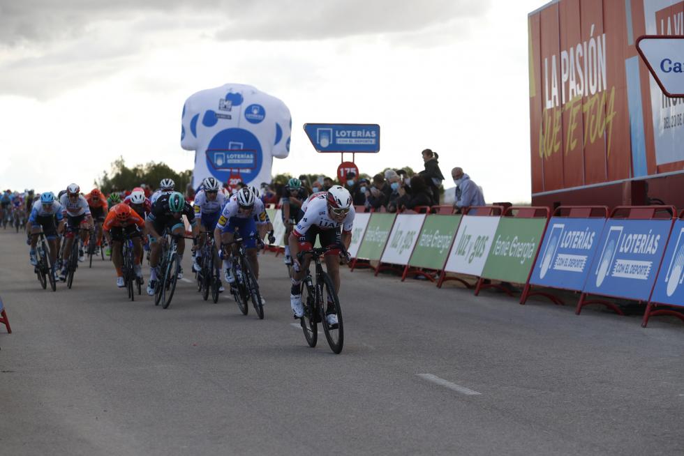 Ambiente en Ejea de los Caballeros, escenario del final de la cuarta etapa de la Vuelta a España