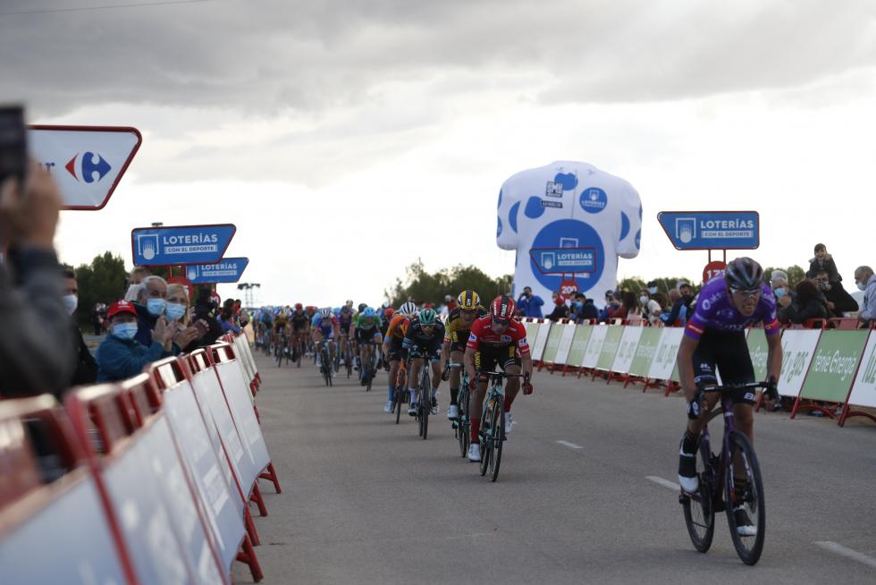 Ambiente en Ejea de los Caballeros, escenario del final de la cuarta etapa de la Vuelta a España