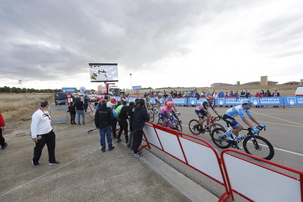 Ambiente en Ejea de los Caballeros, escenario del final de la cuarta etapa de la Vuelta a España