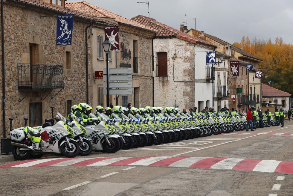 Dispositivo policial durante la cuarta etapa de la Vuelta Ciclista a España, entre Garray y Ejea de los Caballeros