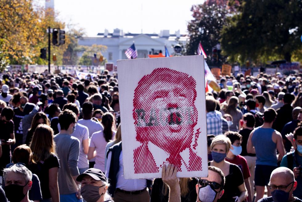 Euforia en las calles de Washington tras la victoria de Biden.