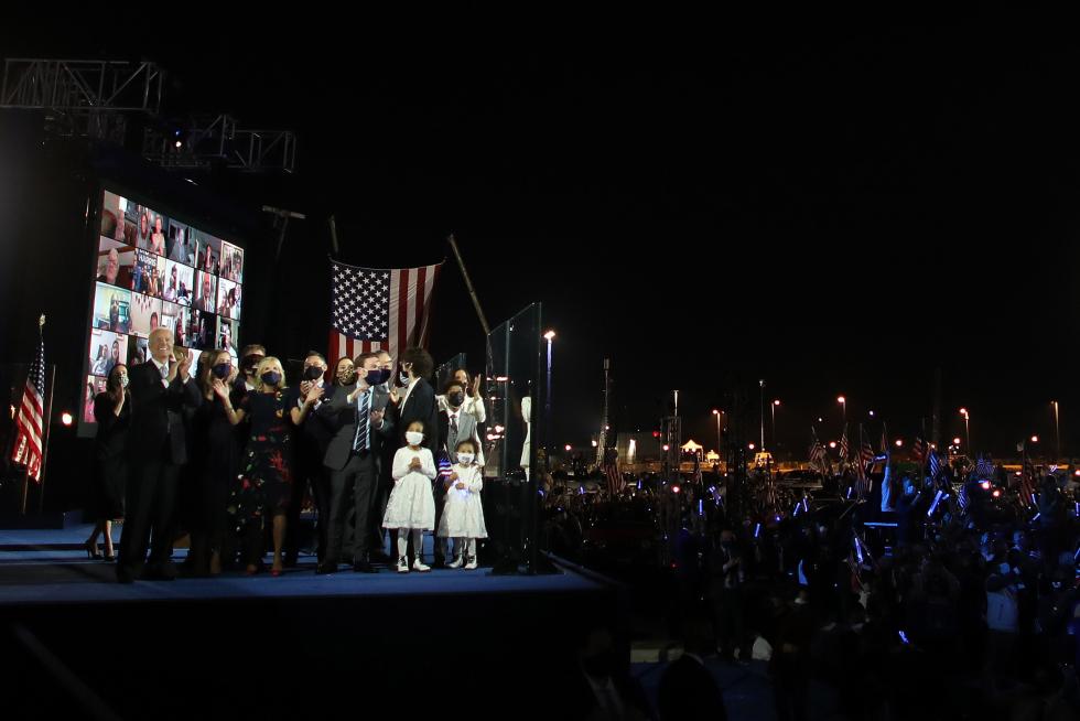 Joe Biden y Kamala Harris celebran haber ganado las elecciones a la Presidencia de Estados Unidos