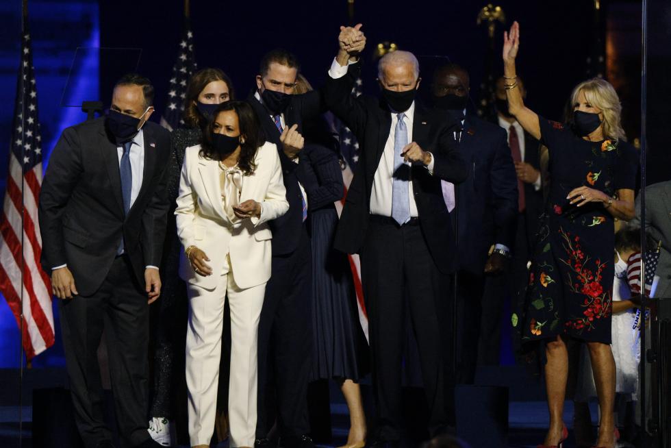 Joe Biden y Kamala Harris celebran haber ganado las elecciones a la Presidencia de Estados Unidos