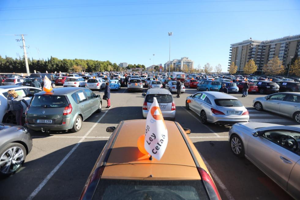 La concertada toma las calles para protestar contra la ley Celaá