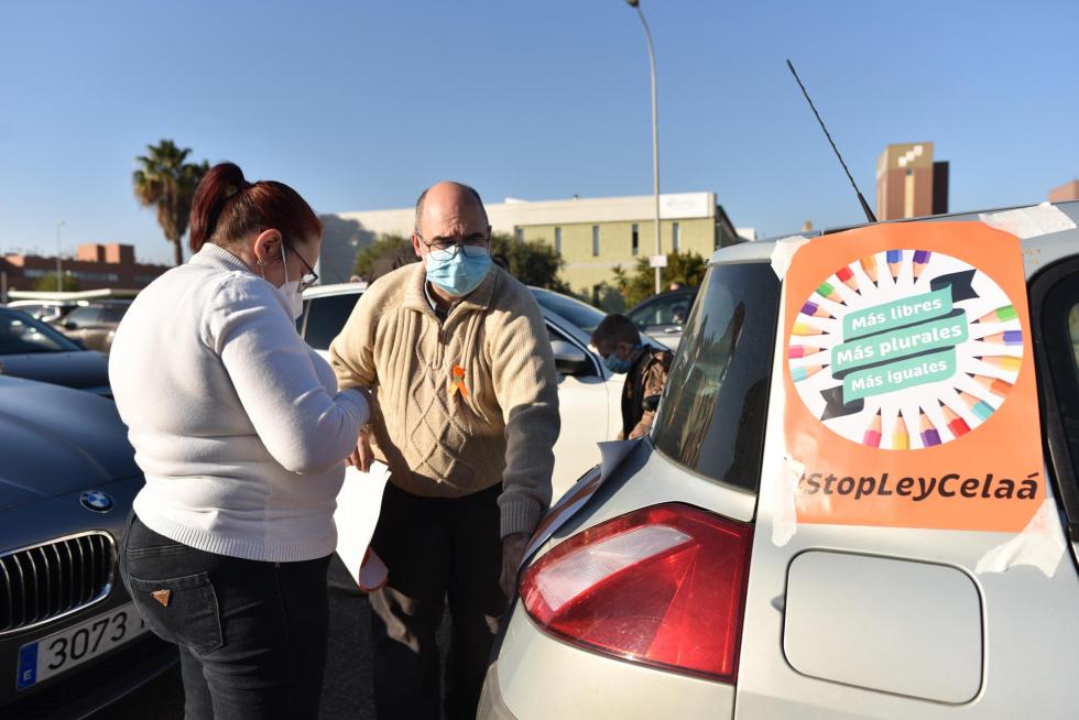 La concertada toma las calles para protestar contra la ley Celaá