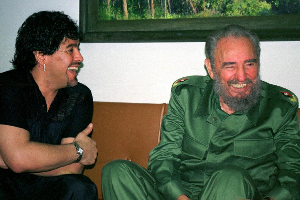 Maradona, con Fidel Castro en La Habana, el 29 de octubre de 2001.