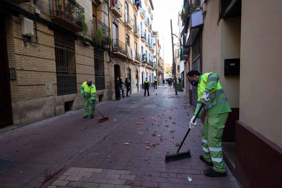 Tres okupas, detenidos por arrojar objetos desde un tejado de la calle Pignatelli