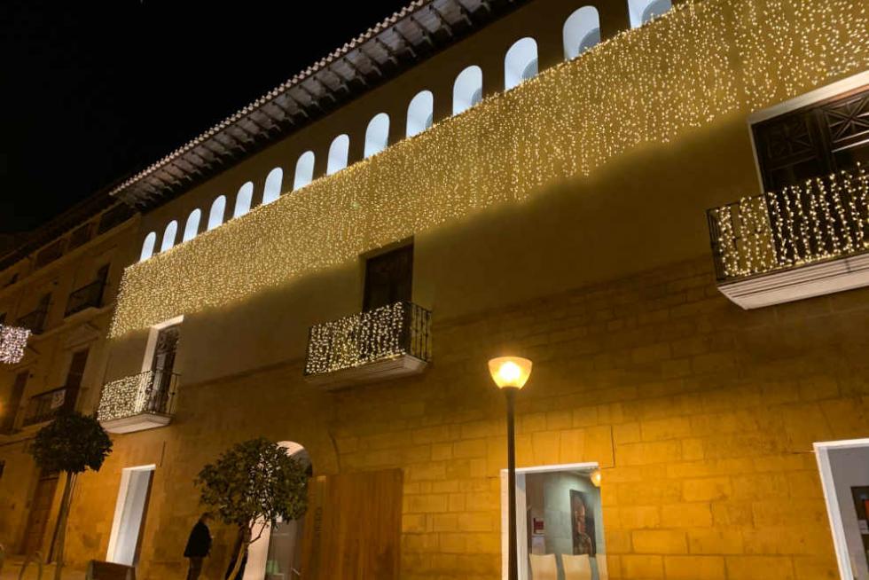 Se ha renovado la iluminación navideña.