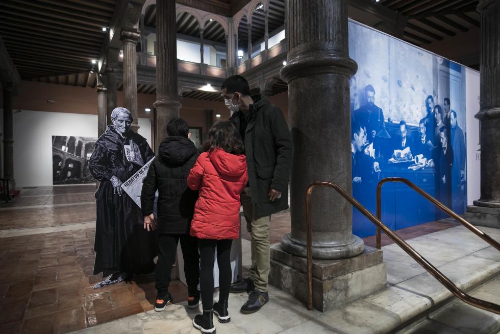 ‘HERALDO. 125 años de fotografías’, un viaje emocional en el palacio de Sástago.