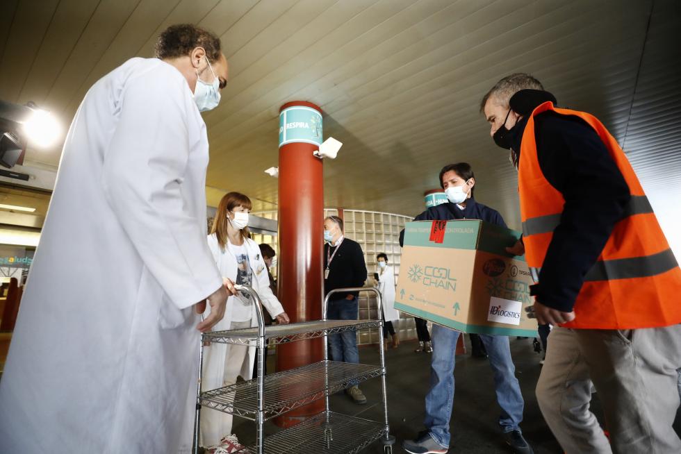 Aragón recibe las primeras vacunas de la covid-19.