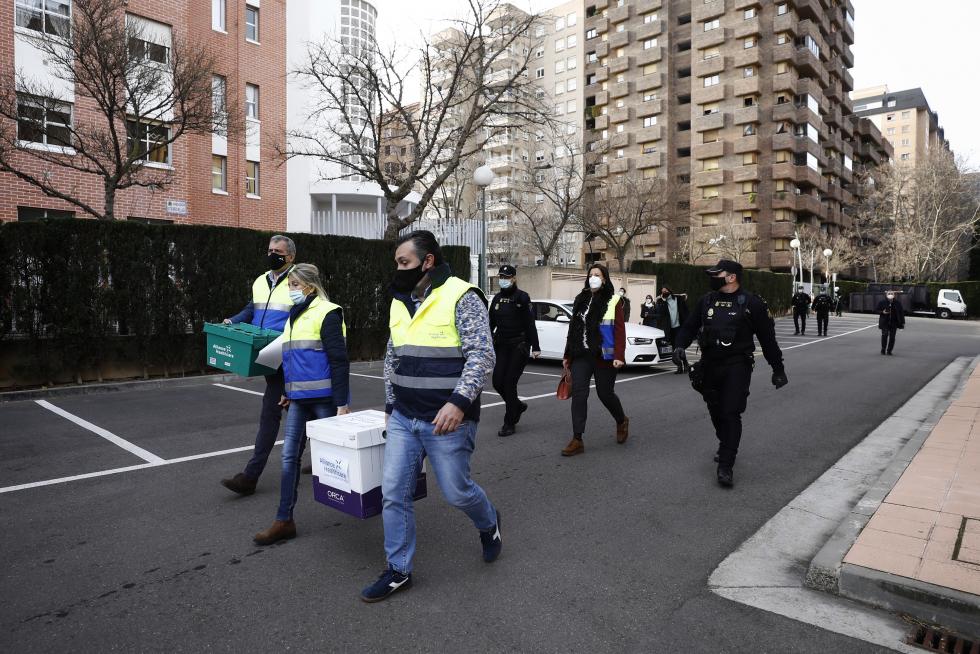 Llegada de la vacuna del coronavirus a la residencia Romareda de Zaragoza.