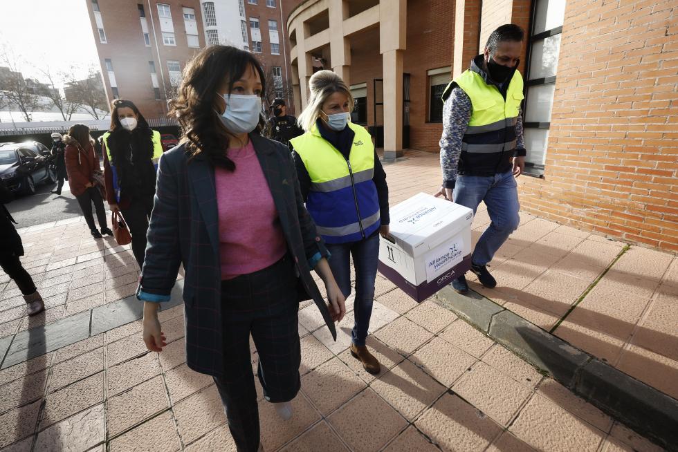 Llegada de la vacuna del coronavirus a la residencia Romareda de Zaragoza.