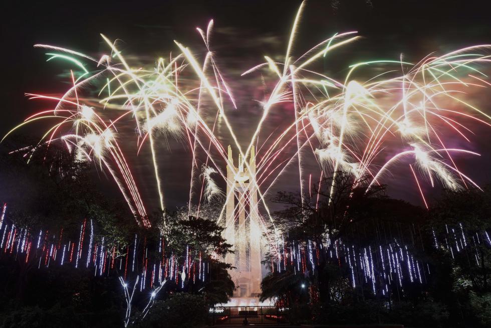 Fuegos artificiales en Manila para recibir 2021