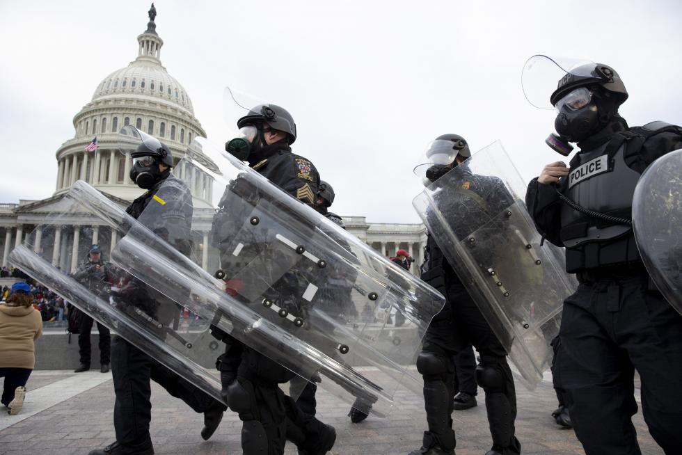 Pro-Trump rally ahead of US Congress counting electoral college votes